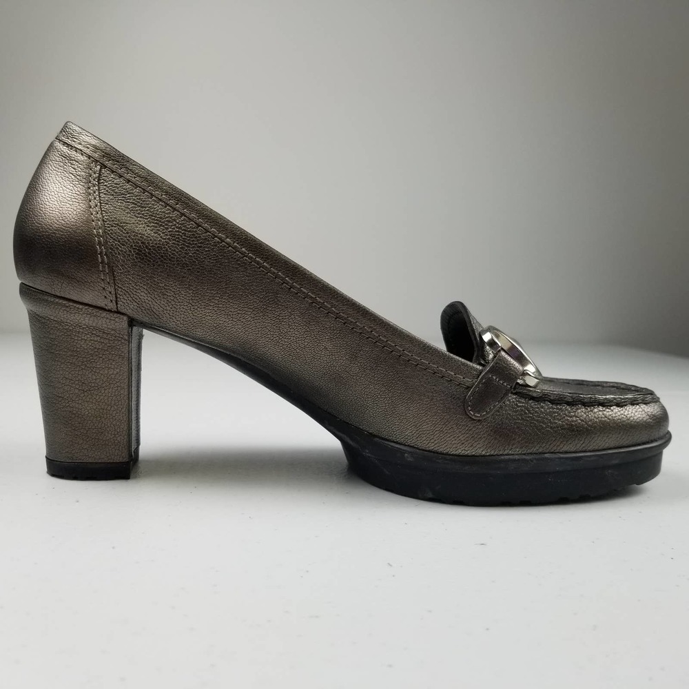 Stuart Weitzman Bronze Taupe Metallic Pumps Silver Buckle Detail Nice Size 7M